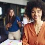 Mais mulheres na política começa com acesso e formação